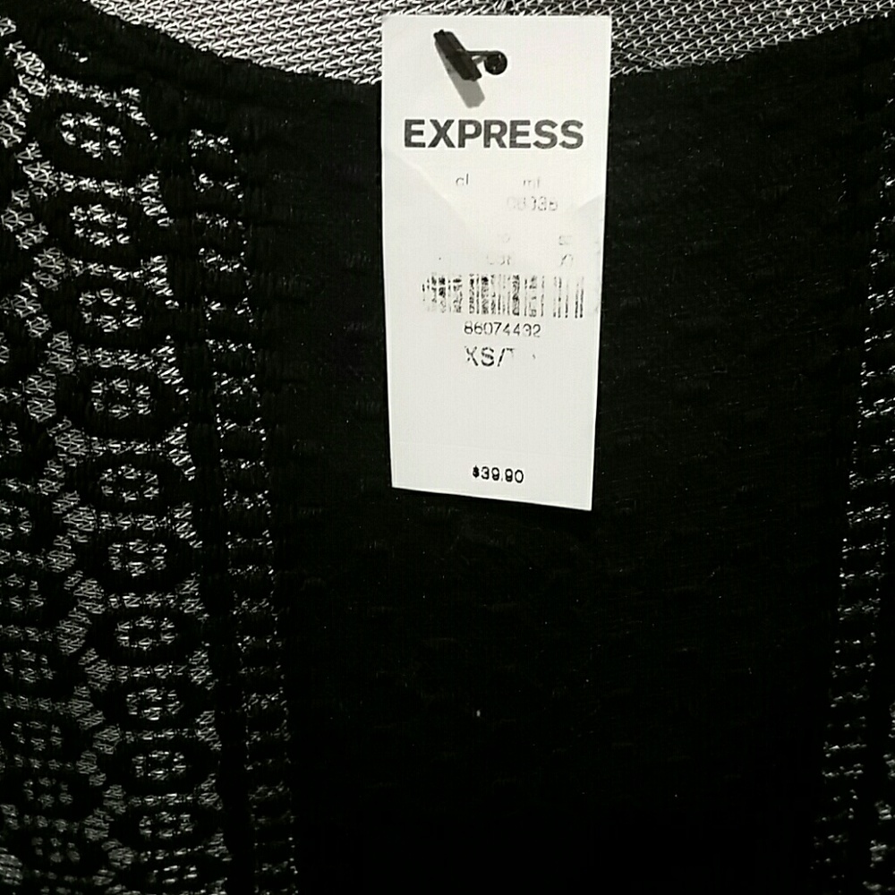 Express Top - Picture 8 of 8